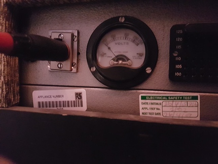 Mellotron voltmeter